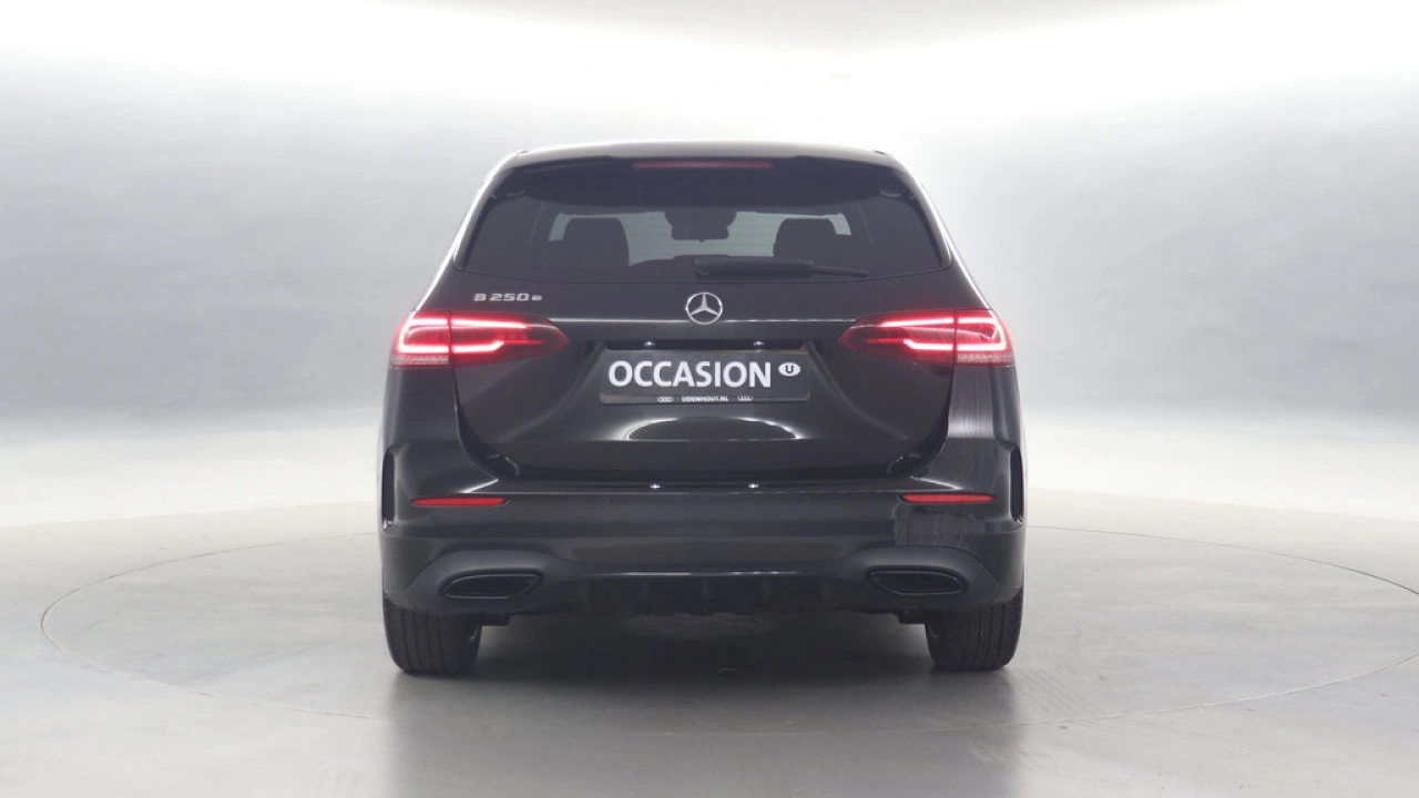 Mercedes-Benz B-Klasse 250 e 218pk AMG Line