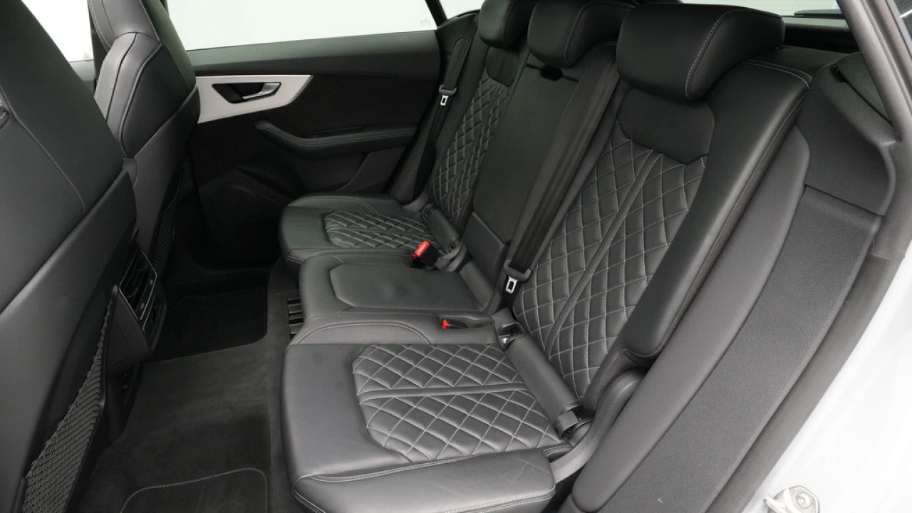 Audi Q8 55 TFSI e 381 pk quattro S-Line