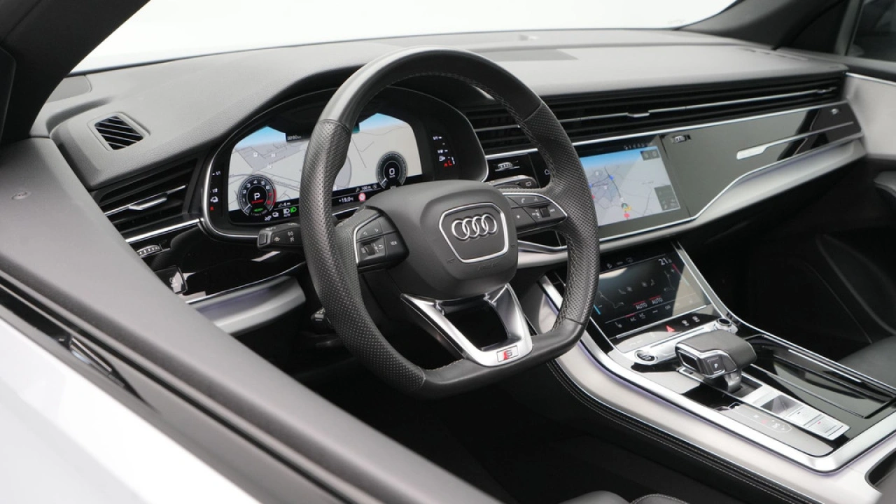 Audi Q8 55 TFSI e 381 pk quattro S-Line