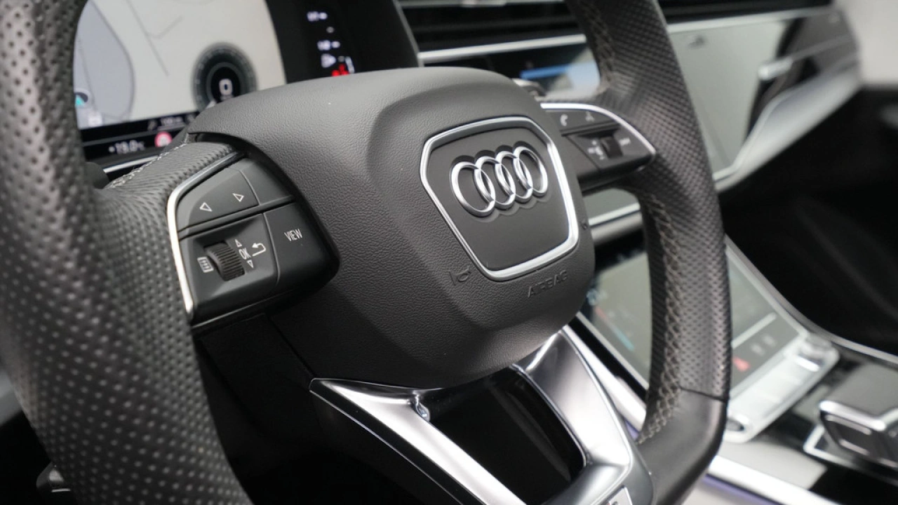 Audi Q8 55 TFSI e 381 pk quattro S-Line