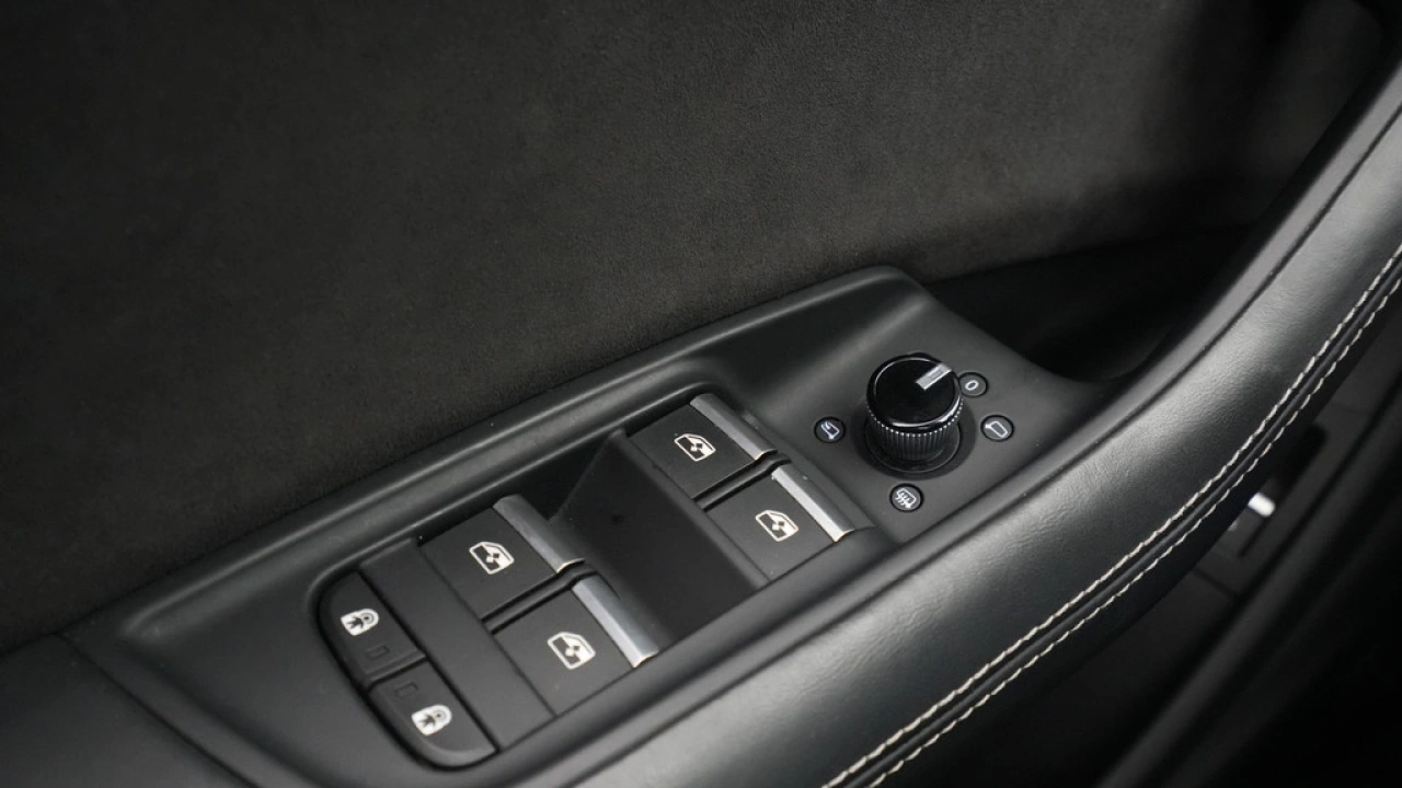 Audi Q8 55 TFSI e 381 pk quattro S-Line