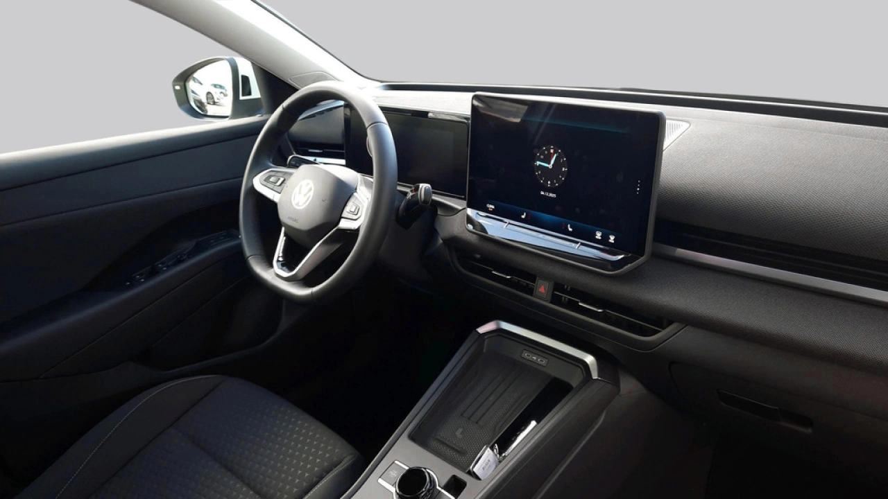 Volkswagen T-Roc 1.5 eTsi Life First Edition | 18