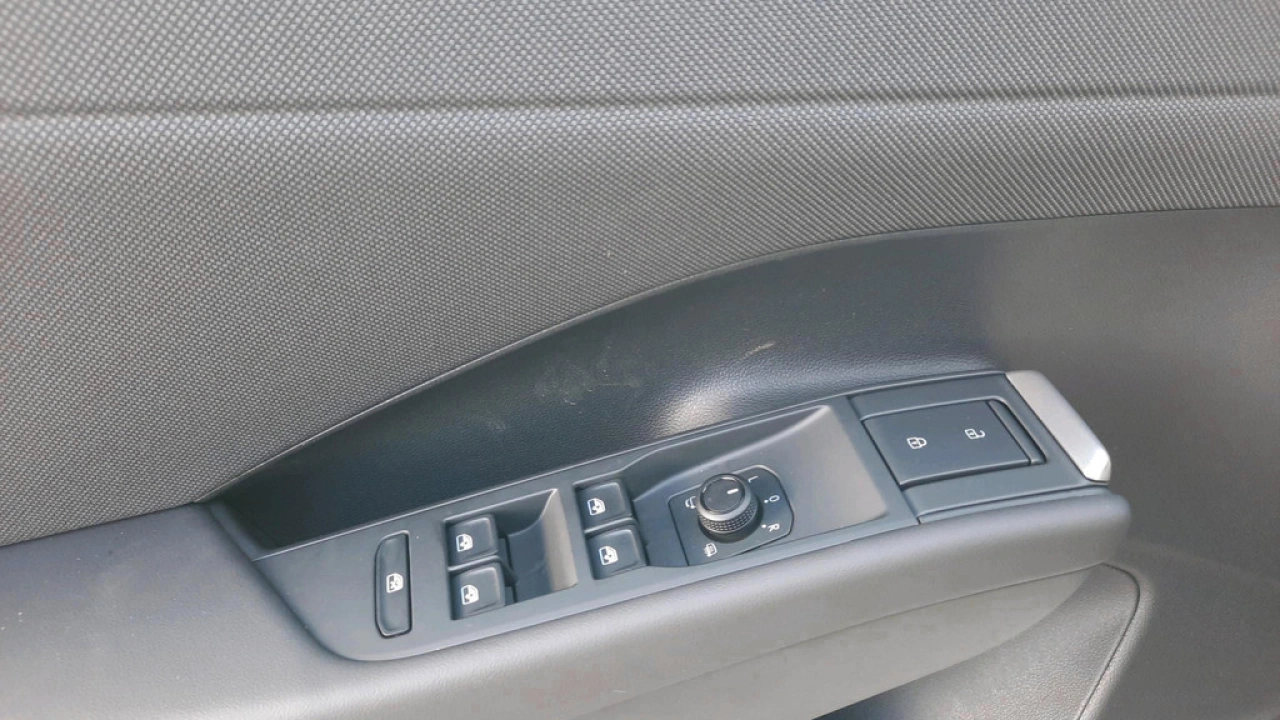 Volkswagen T-Roc 1.5 eTsi Life First Edition | 18