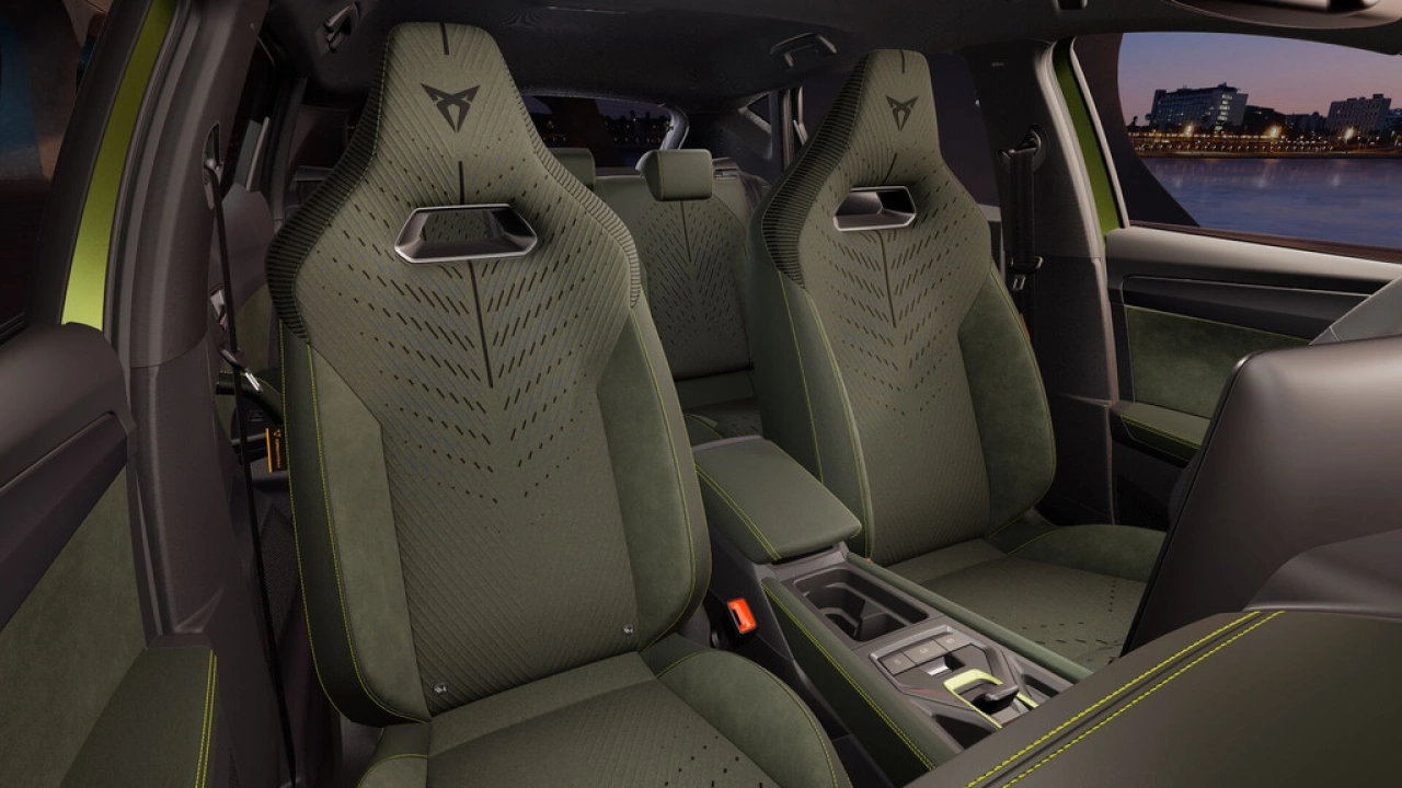 CUPRA Leon 1.5 TSI e-Hybrid 272 6DSG VZ Tribe Edition