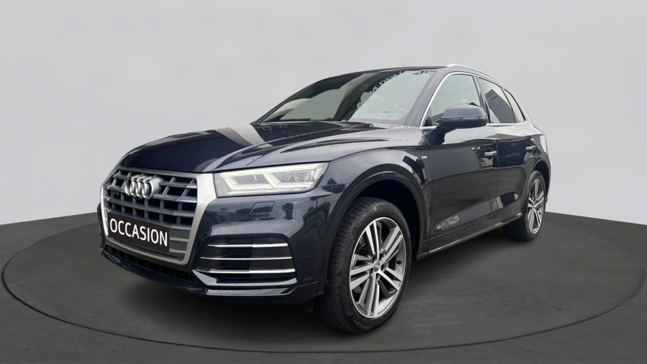 Audi Q5 2.0 TFSI 252pk Quattro S Line Edition / Getint Glas / Wegklapbare Trekhaak / Hill Hold
