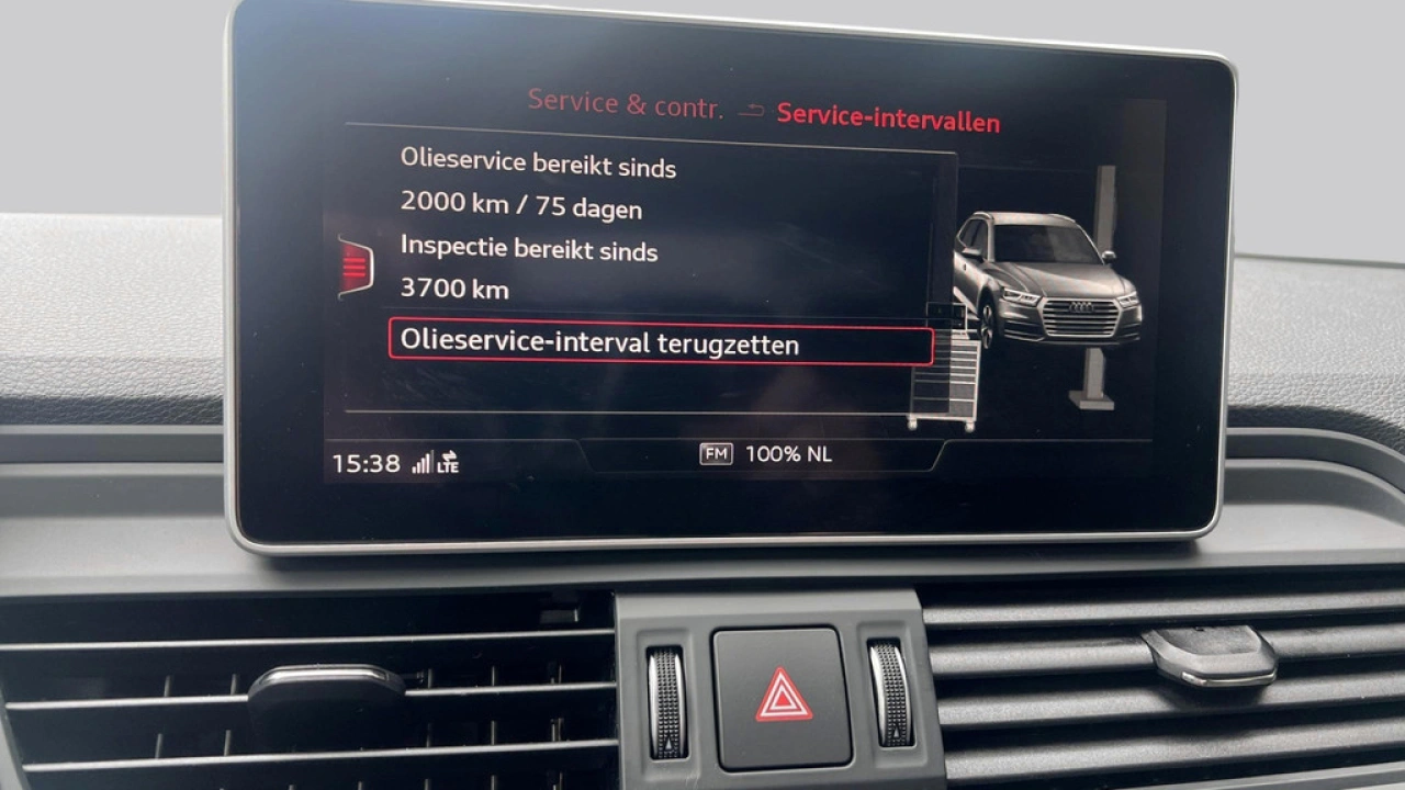 Audi Q5 2.0 TFSI 252pk Quattro S Line Edition / Getint Glas / Wegklapbare Trekhaak / Hill Hold