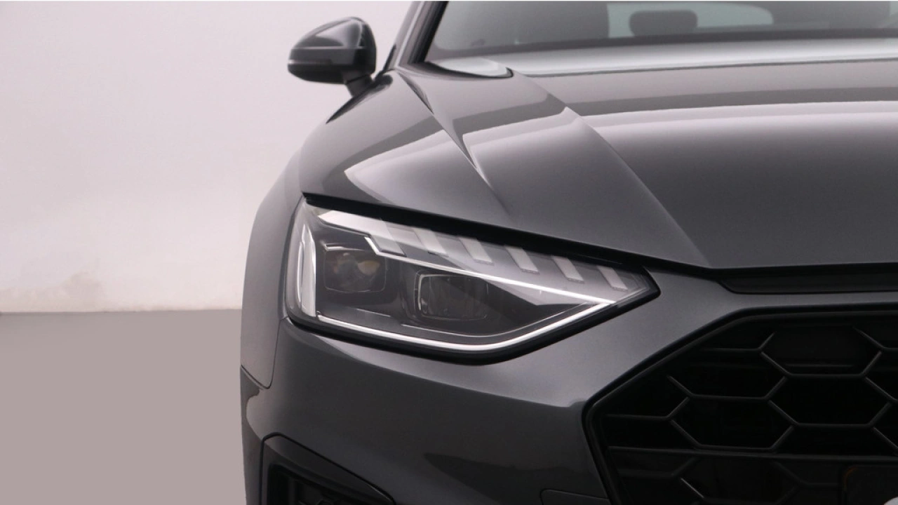 Audi A4 Avant 35 TFSI Launch edition Sport | PDC v+a | Zwart optiek | Carplay | Stoelverwarming |