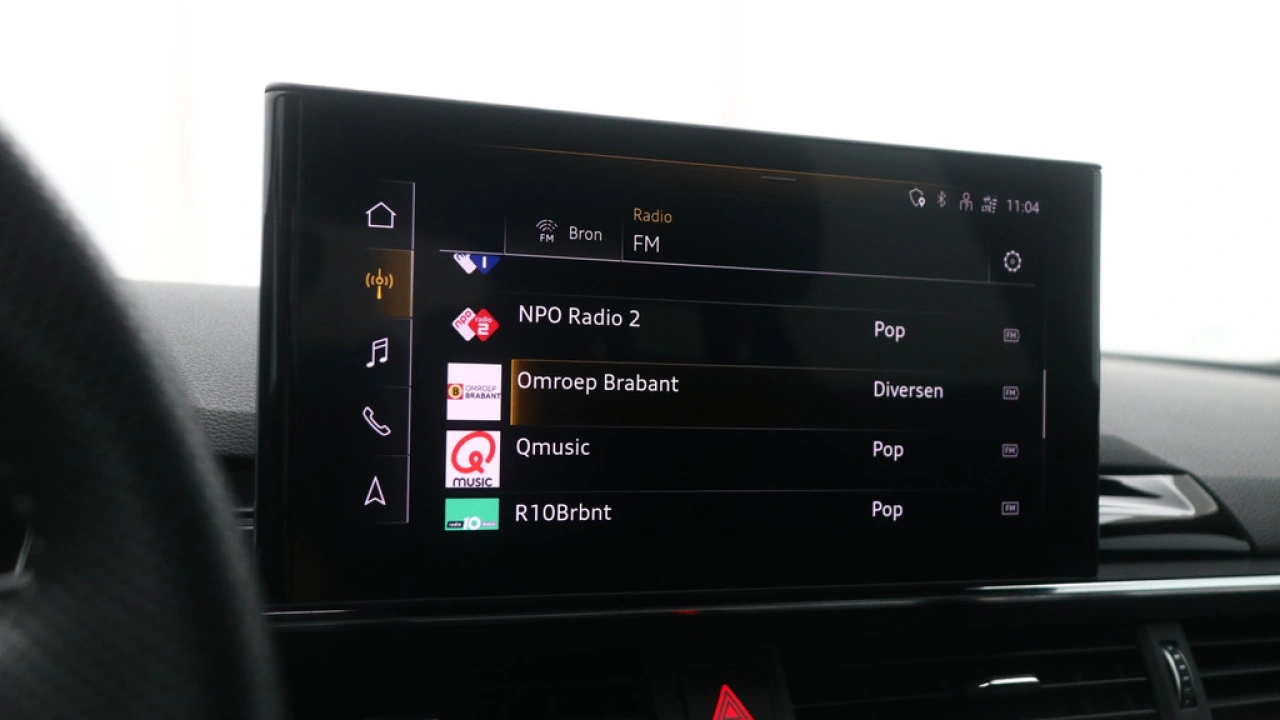 Audi A4 Avant 35 TFSI Launch edition Sport | PDC v+a | Zwart optiek | Carplay | Stoelverwarming |