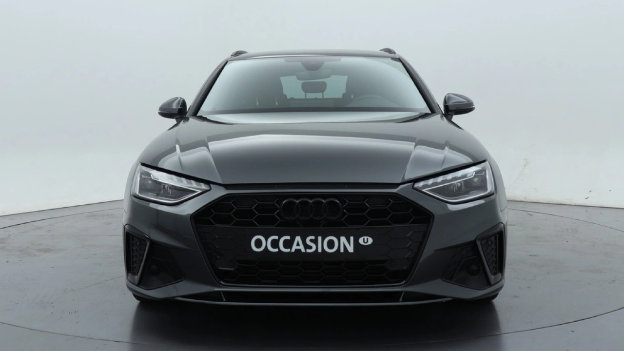 Audi A4 Avant 35 TFSI Launch edition Sport | PDC v+a | Zwart optiek | Carplay | Stoelverwarming |