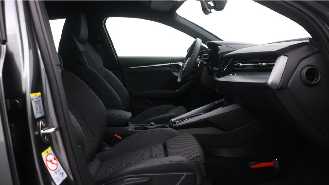 Audi A3 Sportback 30 TFSI S-Line edition