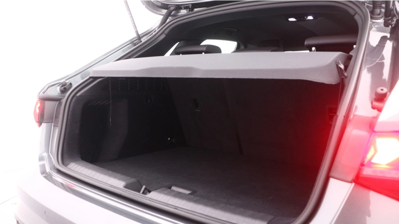 Audi A3 Sportback 30 TFSI S-Line edition