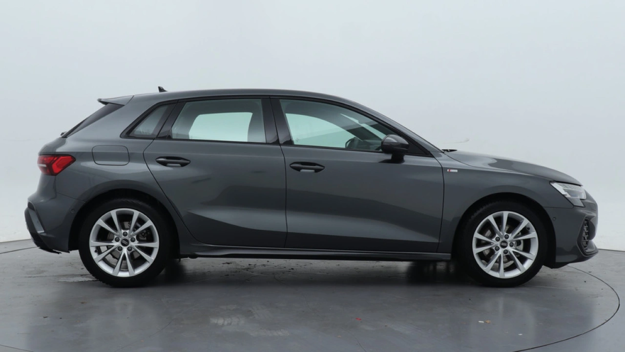 Audi A3 Sportback 30 TFSI S-Line edition