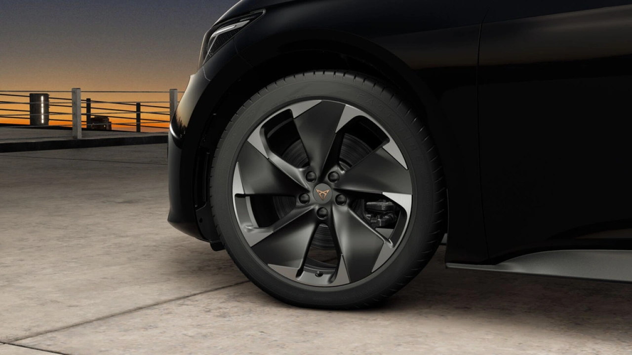 CUPRA Born 59kWh Elektromotor 231 1AT Essential Limited