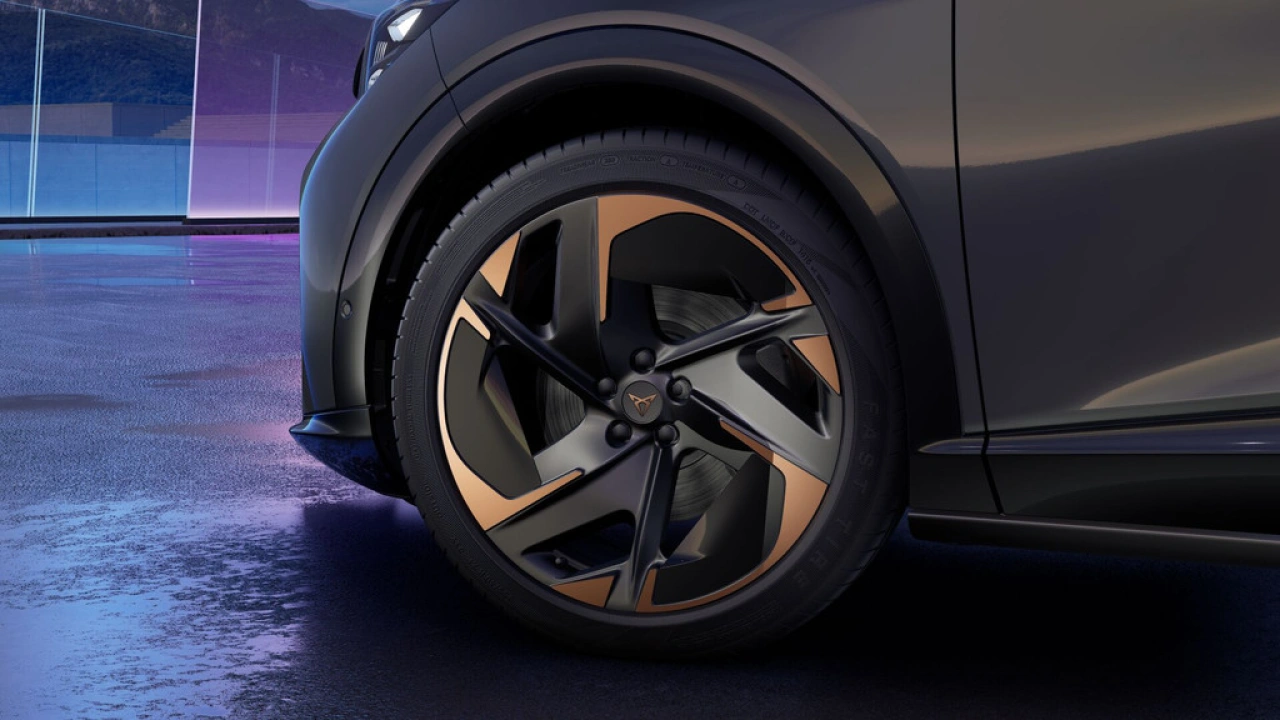 CUPRA Tavascan 77kWh Elektromotor 286 1AT Adrenaline