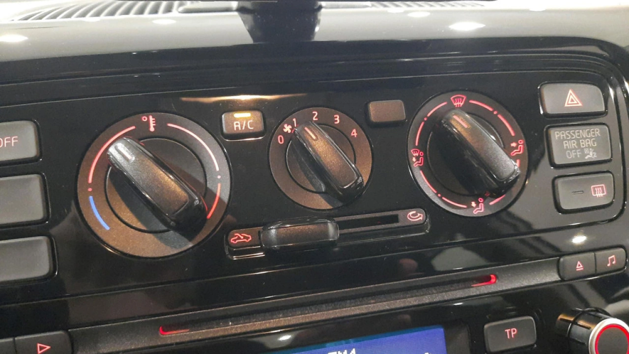 Volkswagen up! 1.0 move up! BlueMotion | Airco | Parkeersensoren | Cruise Control |