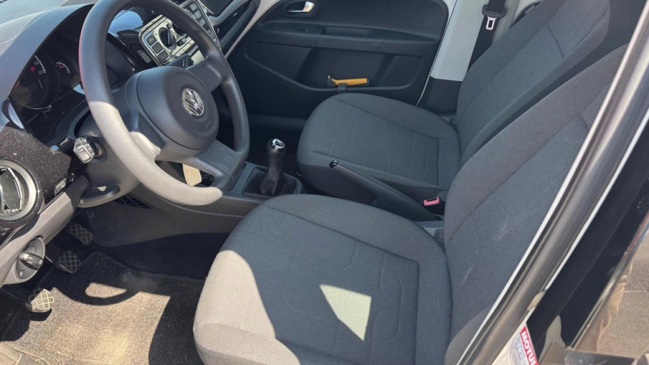 Volkswagen up! 1.0 move up! BlueMotion | Airco | Parkeersensoeren | Cruise Control |