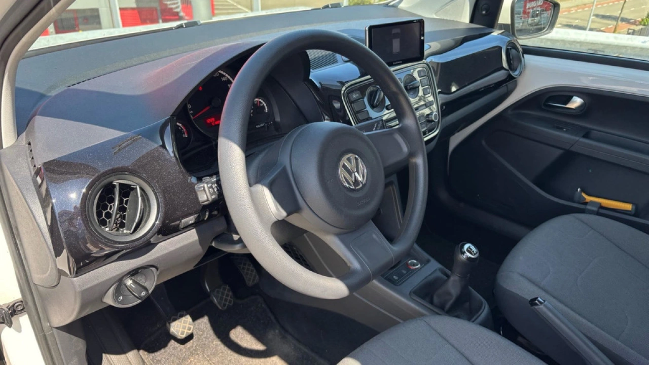 Volkswagen up! 1.0 move up! BlueMotion | Airco | Parkeersensoeren | Cruise Control |