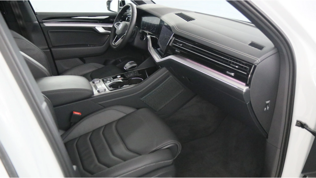 Volkswagen Touareg 3.0 TSi eHybrid 380pk 4MOTION Luchtvering Dynaudio