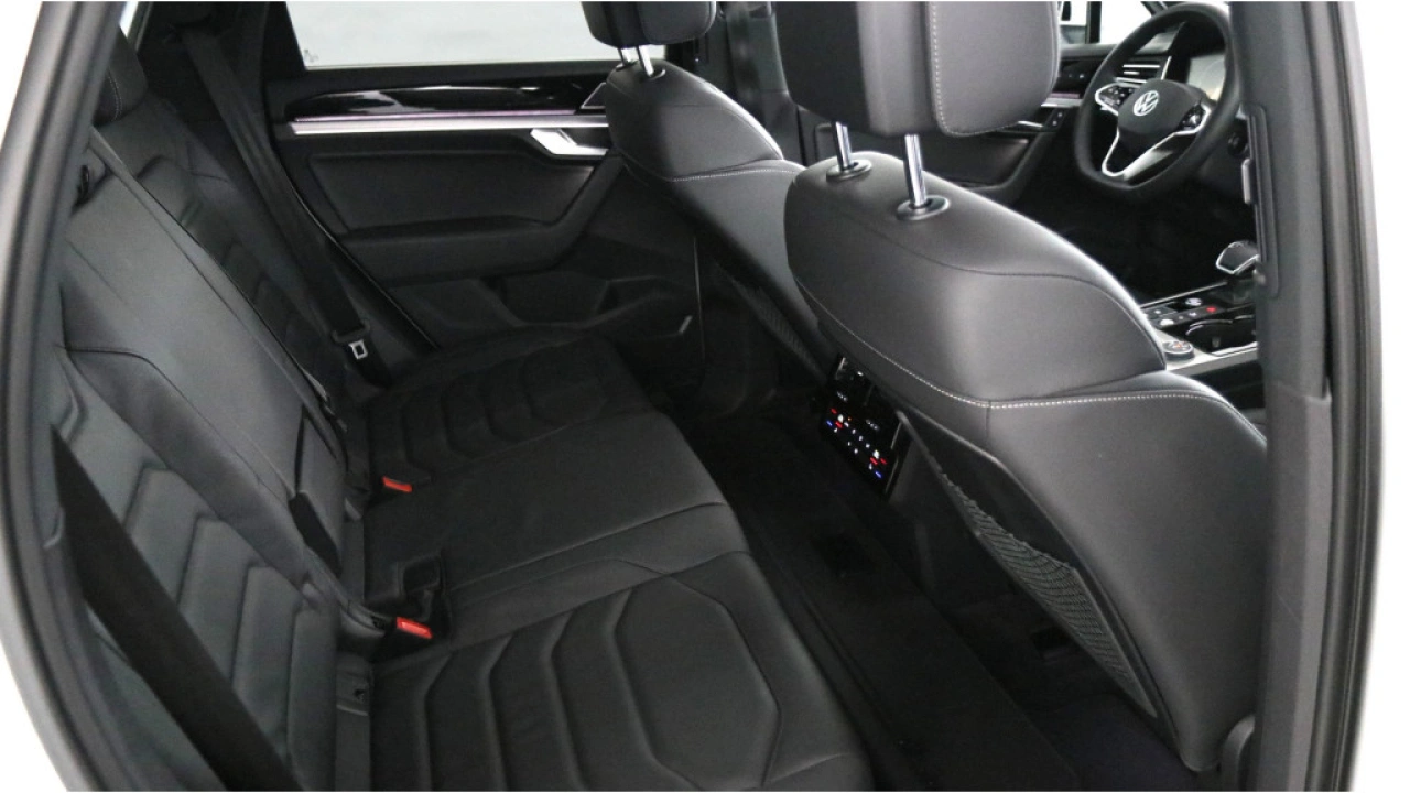 Volkswagen Touareg 3.0 TSi eHybrid 380pk 4MOTION Luchtvering Dynaudio