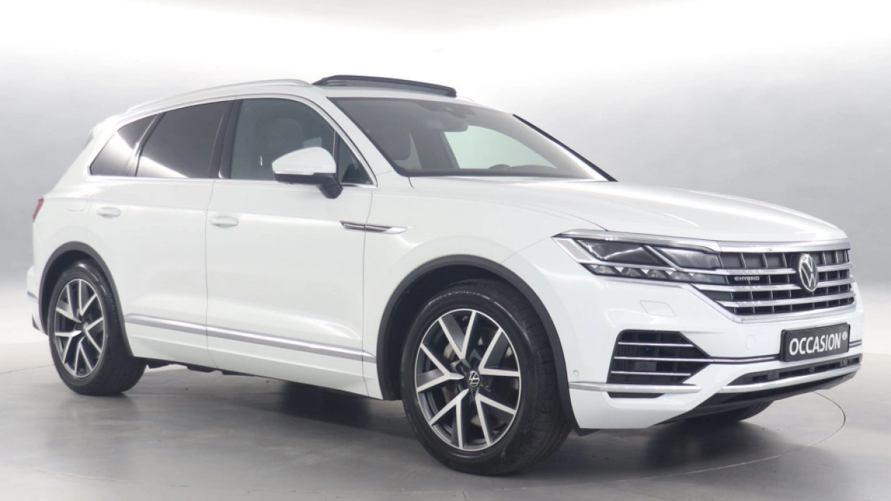 Volkswagen Touareg 3.0 TSi eHybrid 380pk 4MOTION Luchtvering Dynaudio