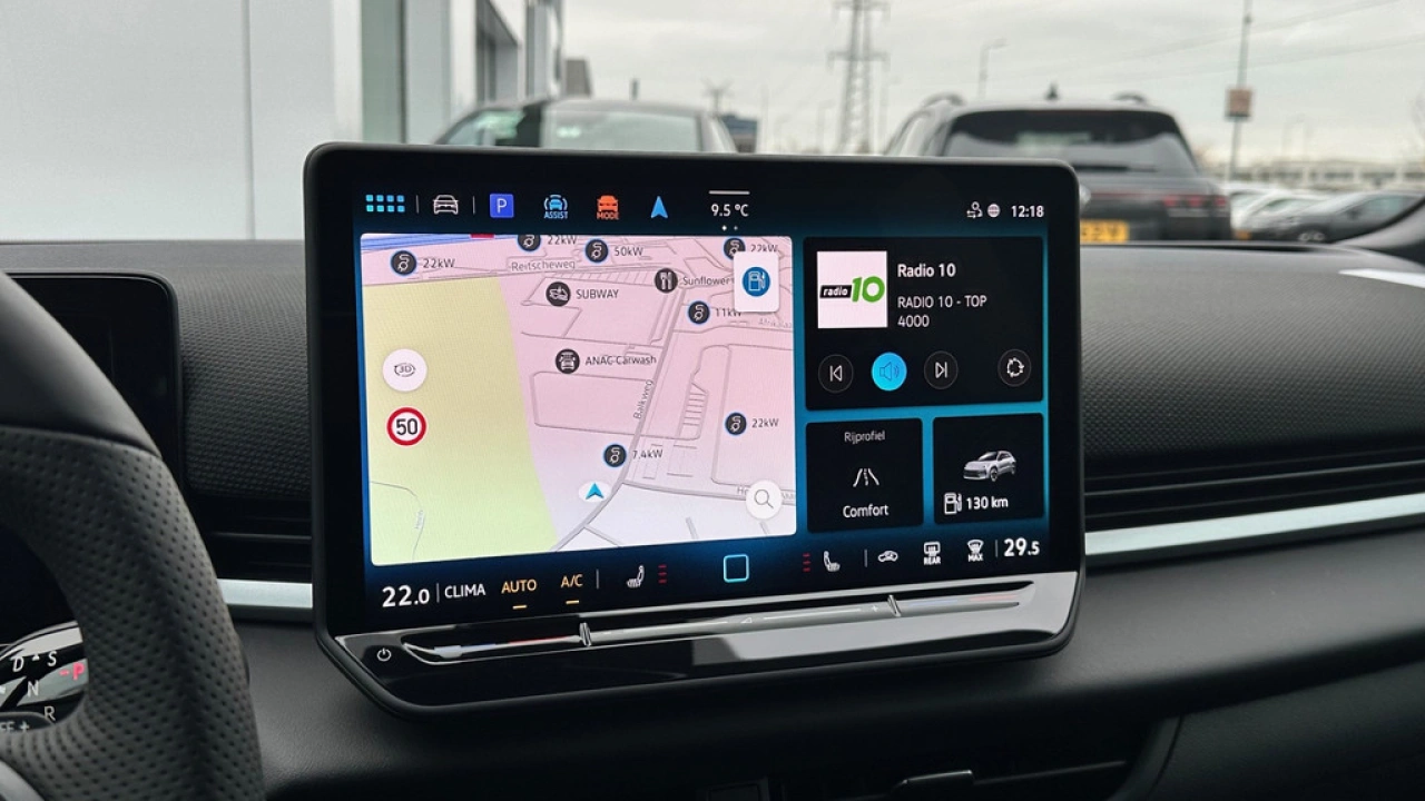 Volkswagen T-Roc 1.5 eTsi 150pk DSG R-Line First Edition