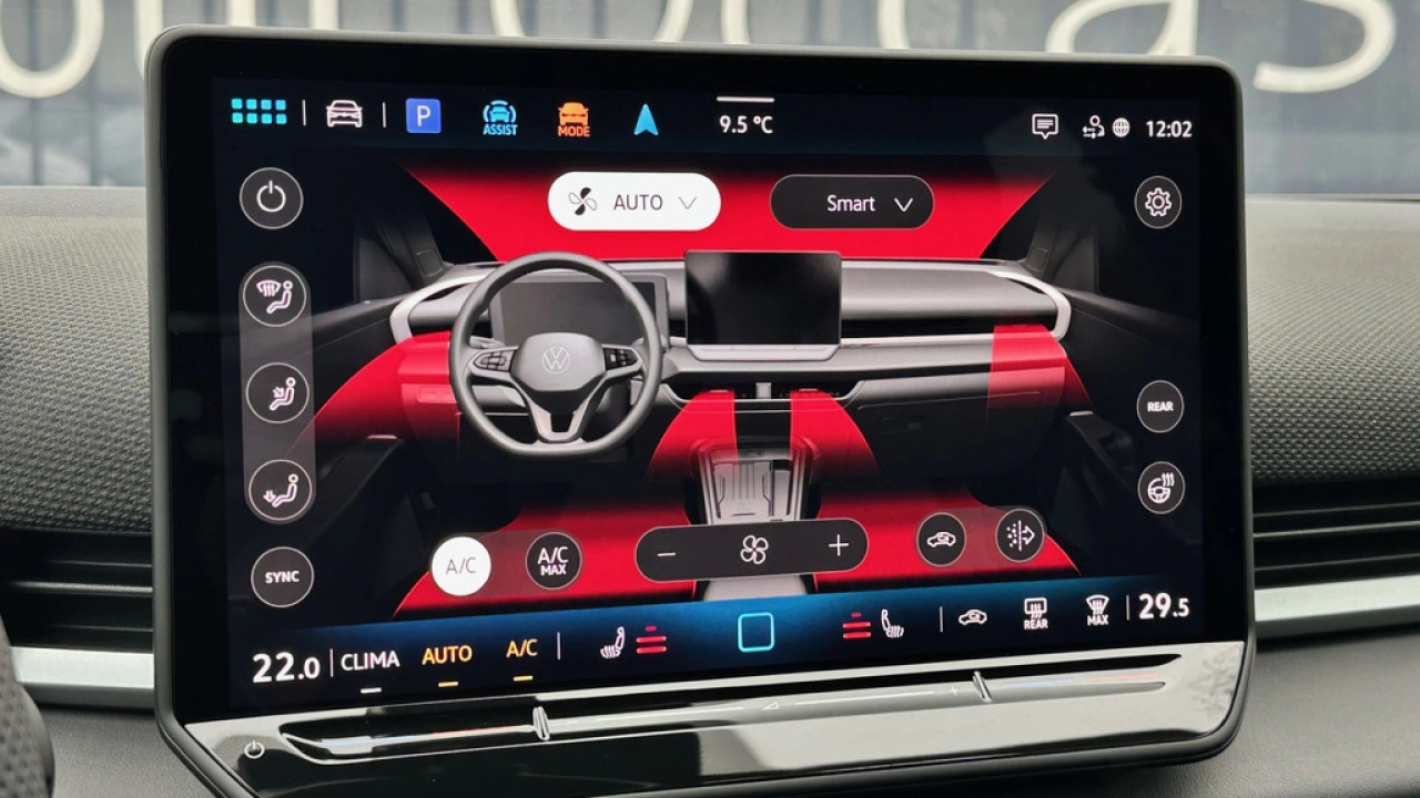 Volkswagen T-Roc 1.5 eTsi 150pk DSG R-Line First Edition