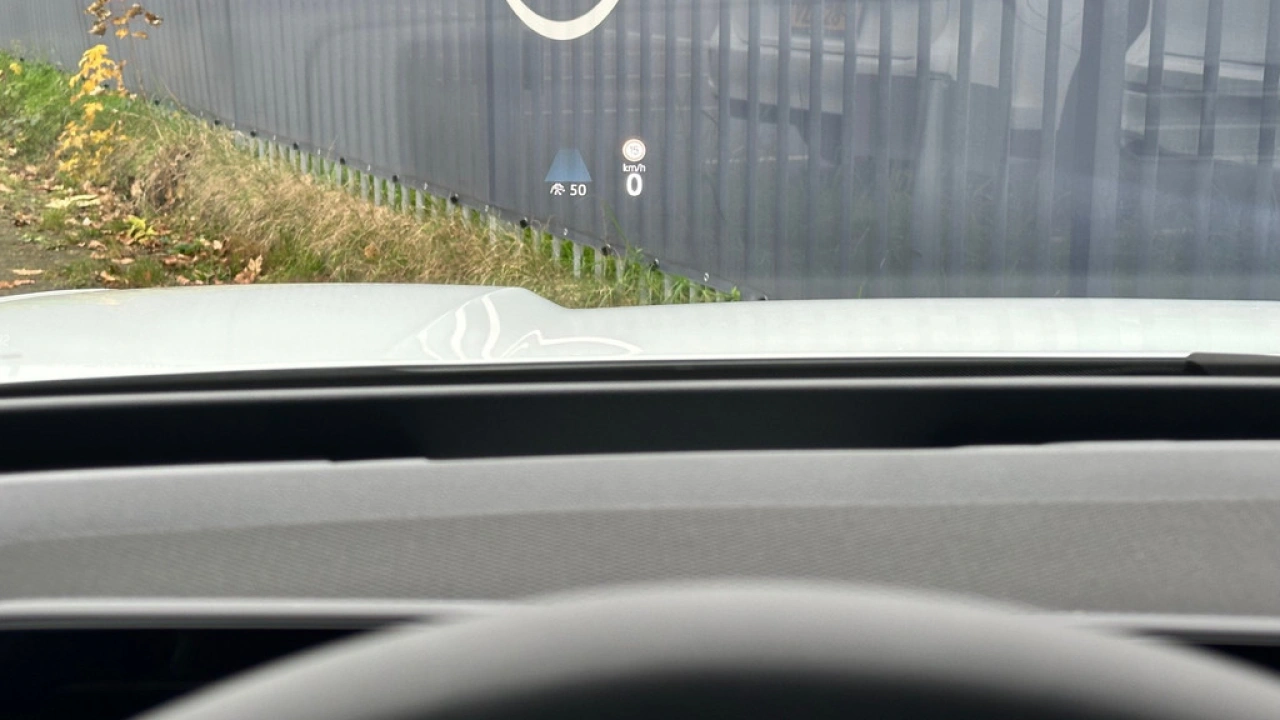 Volkswagen T-Roc 1.5 eTsi 150pk DSG R-Line First Edition