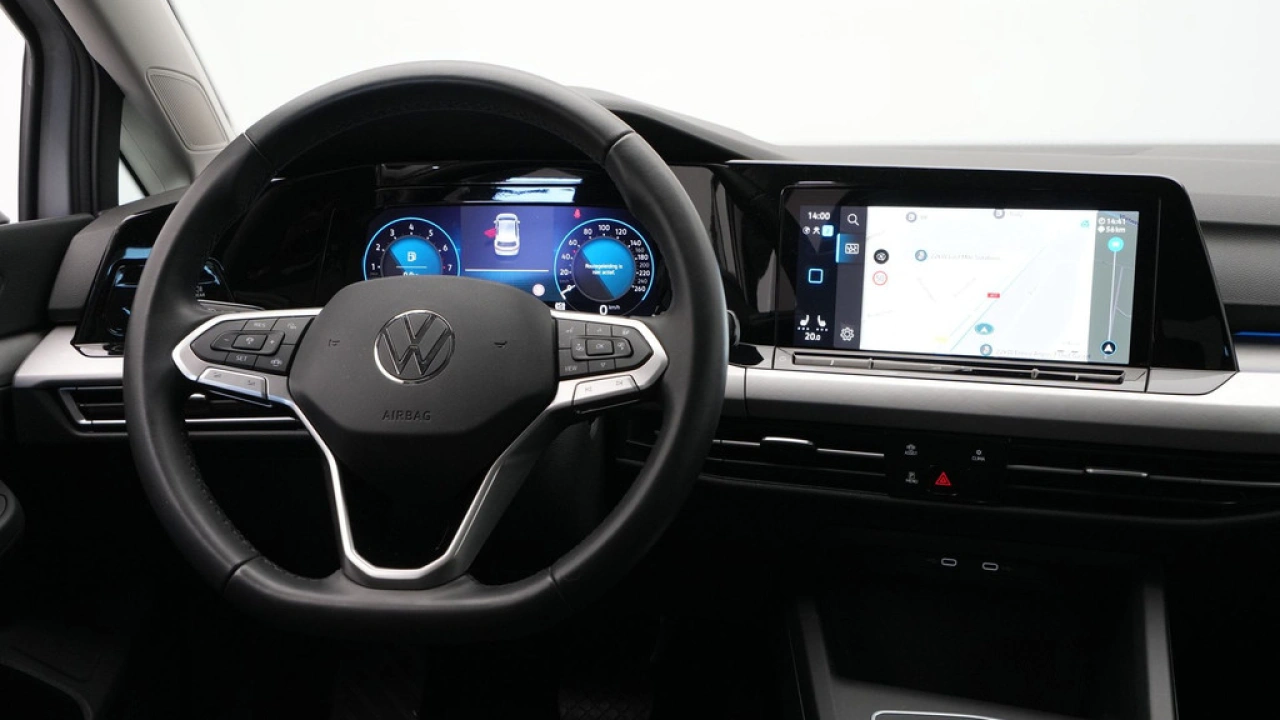 Volkswagen Golf 1.0 eTSI 110pk DSG Life Business