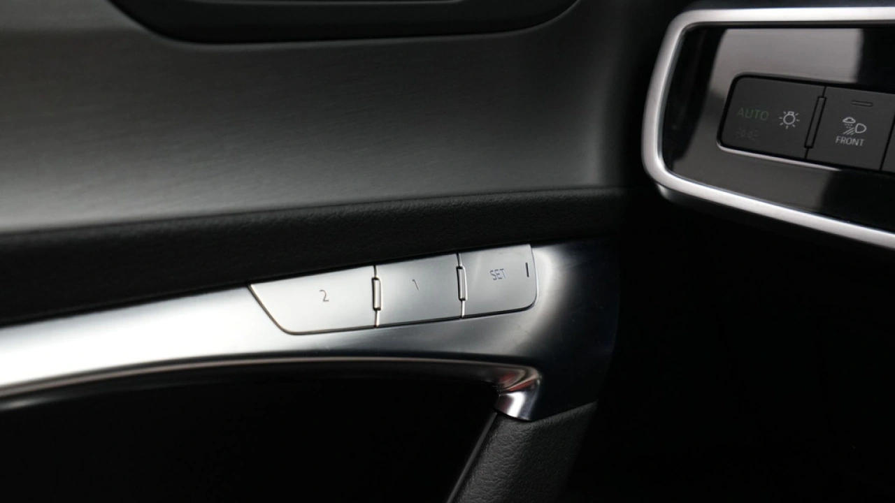 Audi A6 Avant 55 TFSI e quattro 367pk Pro Line S-Line Competition