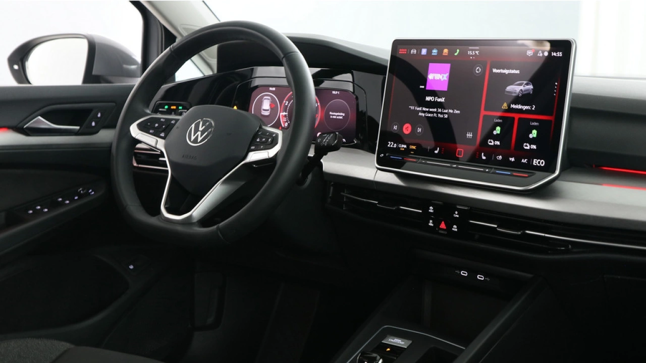 Volkswagen Golf 1.5 eHybrid 204pk Life Edition DSG