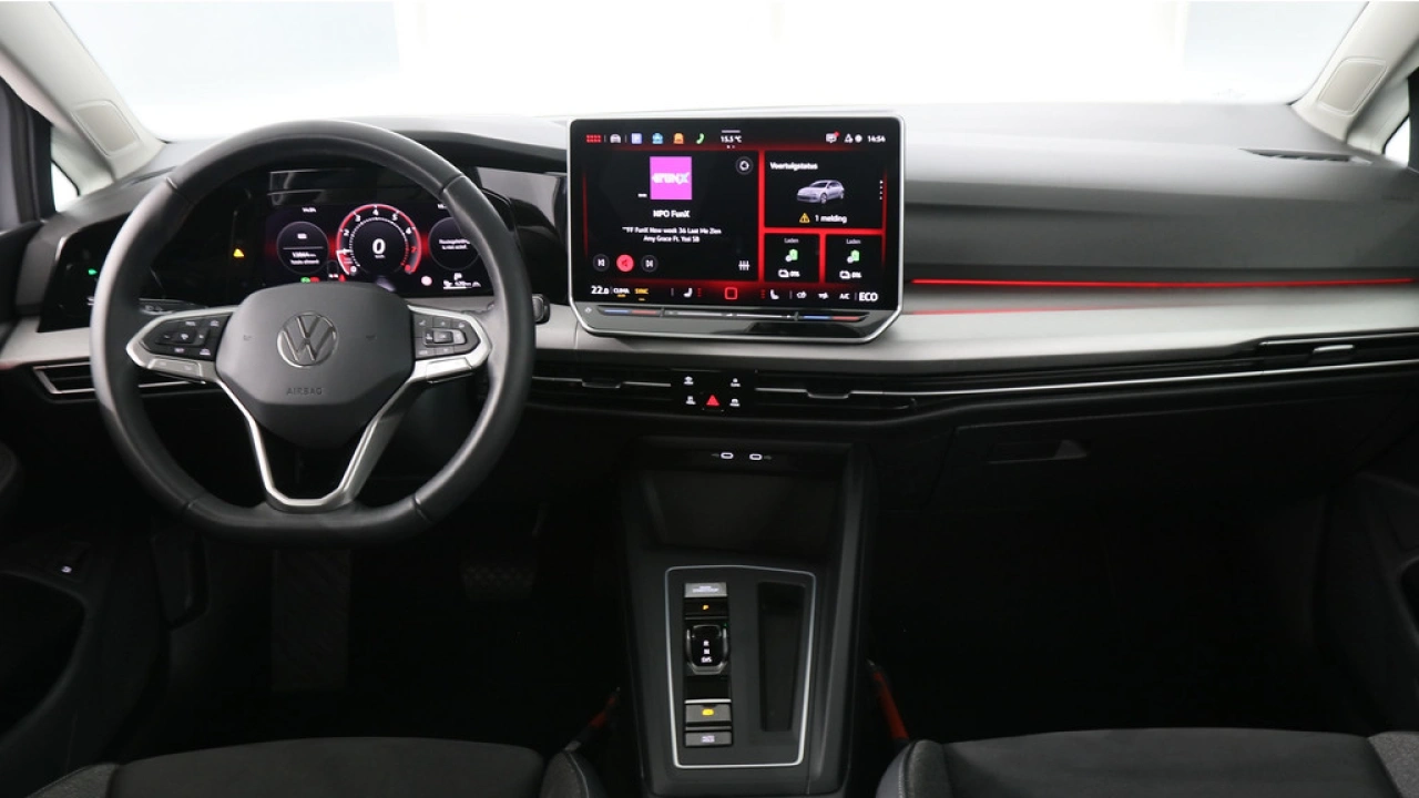 Volkswagen Golf 1.5 eHybrid 204pk Life Edition DSG