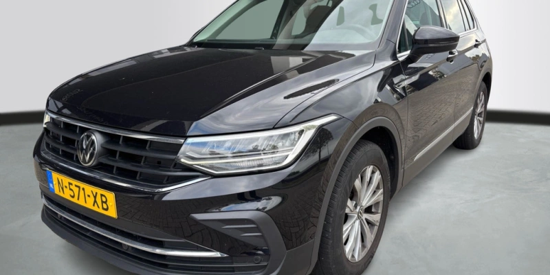 Volkswagen Tiguan 1.5 TSI Life Business | Trekhaak | Camera | Elec. klep | Panoramadak
