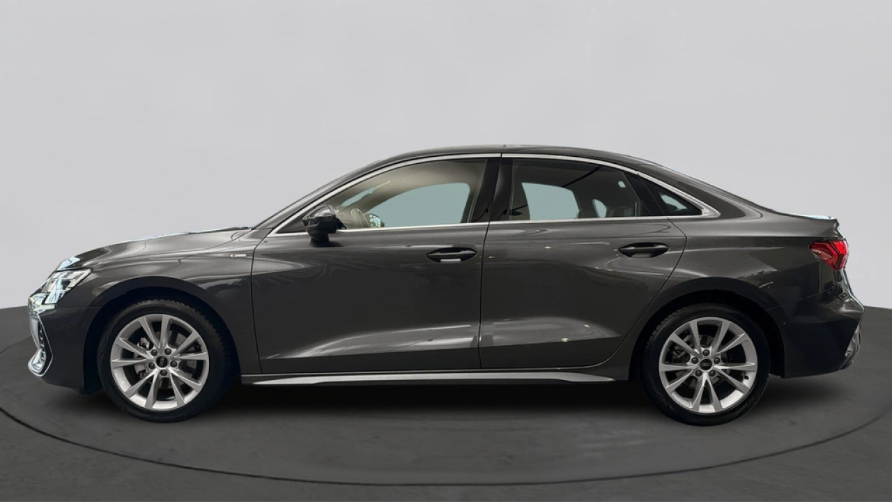 Audi A3 Limousine 30 TFSI 116Pk S-Line Edition