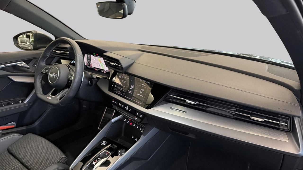 Audi A3 Limousine 30 TFSI 116Pk S-Line Edition