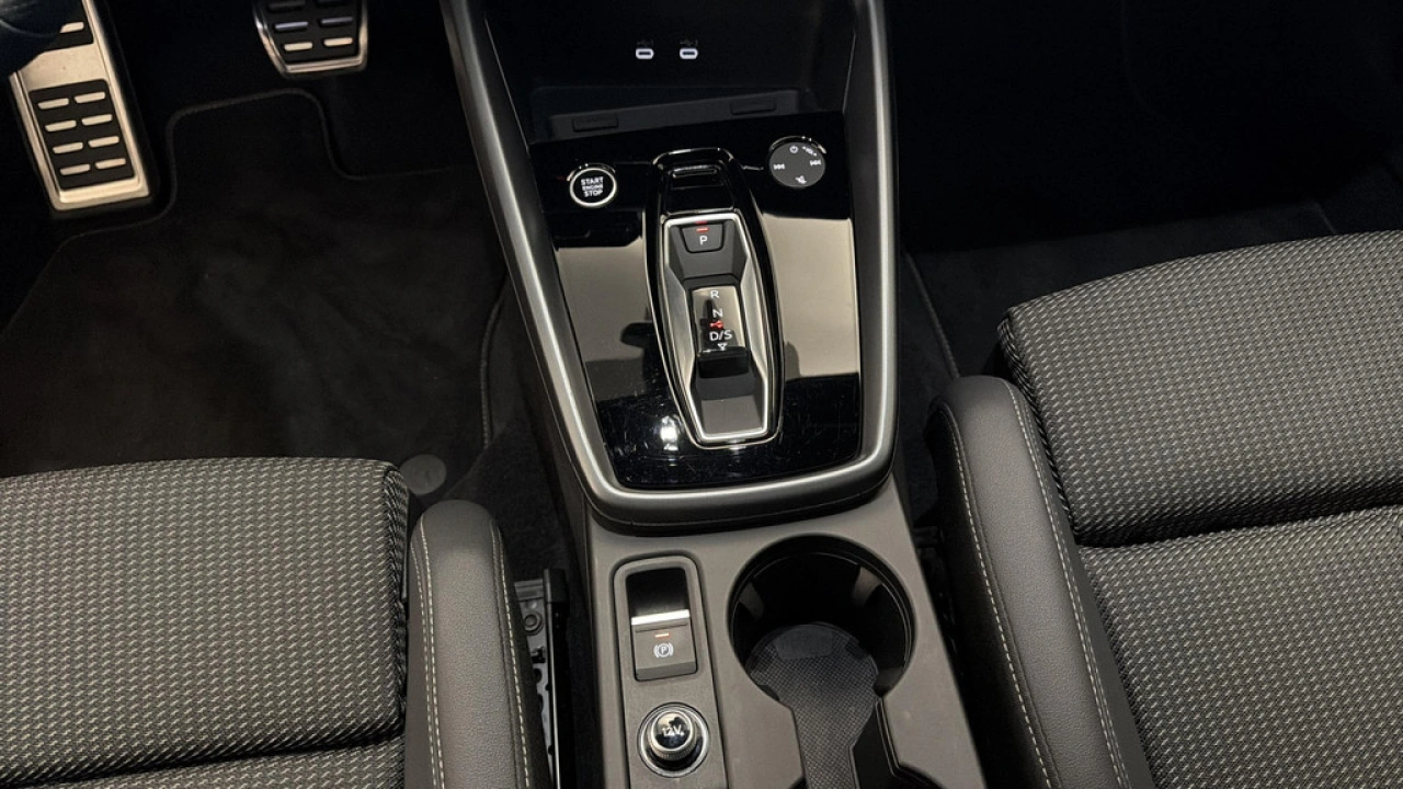 Audi A3 Limousine 30 TFSI 116Pk S-Line Edition