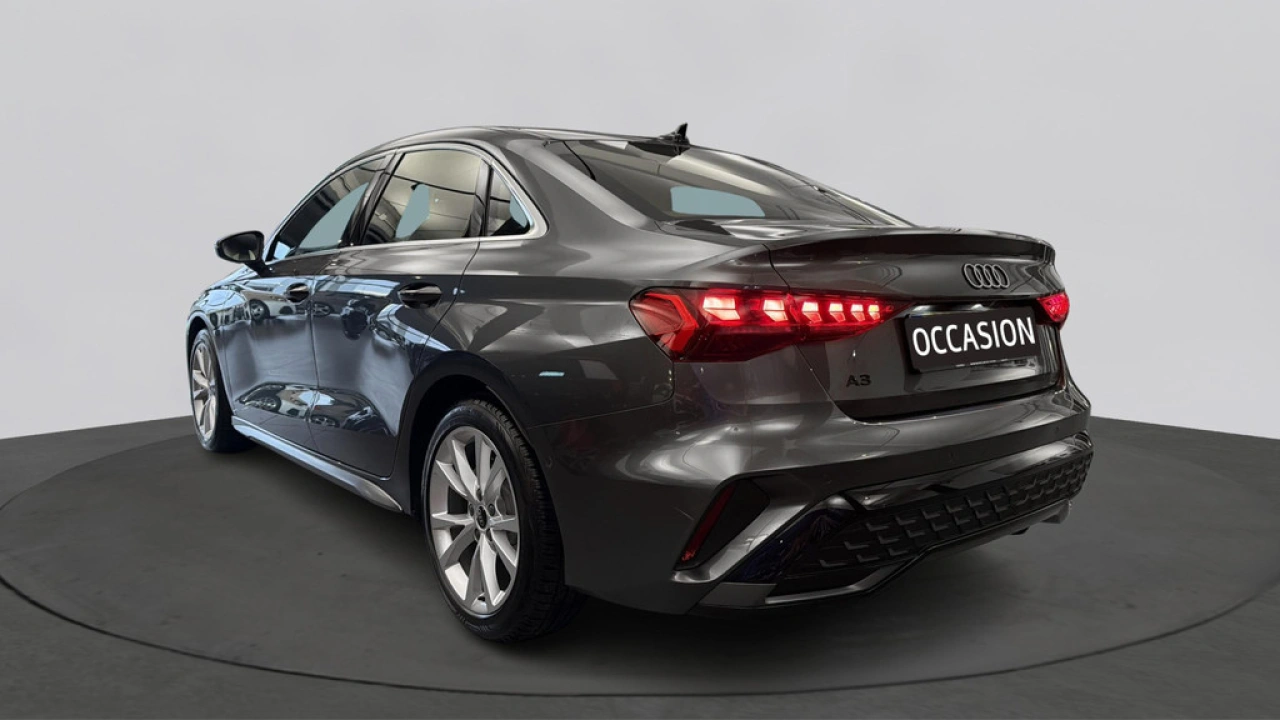 Audi A3 Limousine 30 TFSI 116Pk S-Line Edition