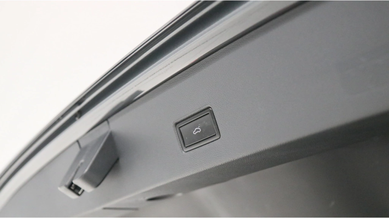 Volkswagen T-Roc 1.5 TSI 150pk DSG Sport Navi LED Trekhaak