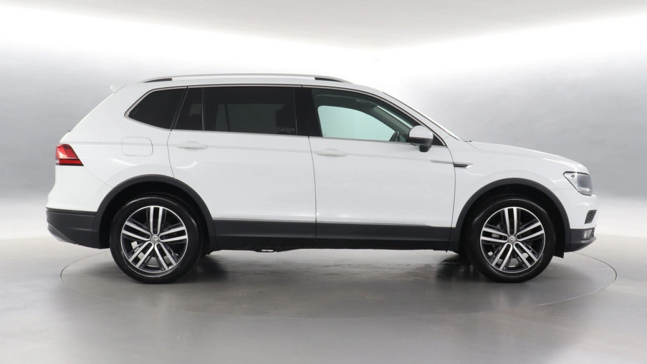 Volkswagen Tiguan Allspace 1.4 TSI Automaat | Comfortline Business | 7 persoons | Trekhaak