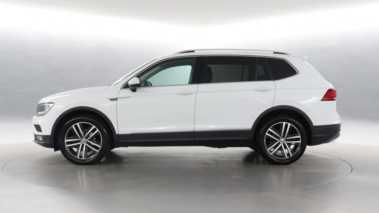 Volkswagen Tiguan Allspace 1.4 TSI Automaat | Comfortline Business | 7 persoons | Trekhaak