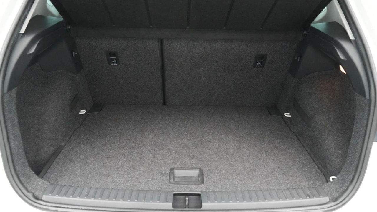 SEAT Arona 1.0 TSI 95pk Style Business Intense