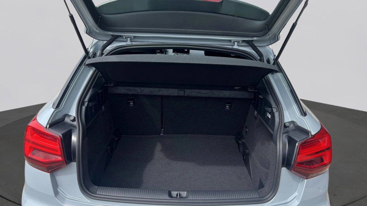 Audi Q2 35 TFSI S-Line Edition | Automaat | Matrix LED | Ambient light |