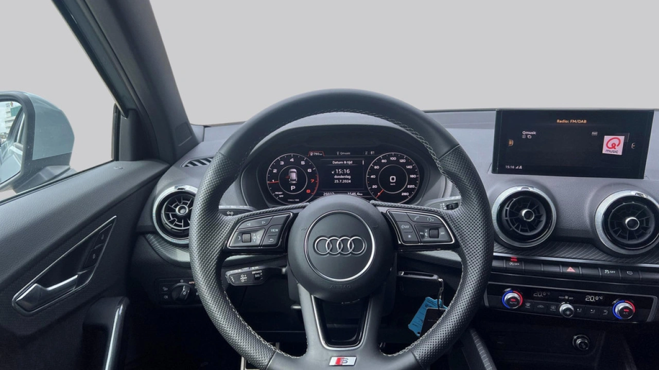 Audi Q2 35 TFSI S-Line Edition | Automaat | Matrix LED | Ambient light |