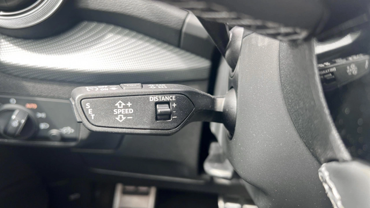 Audi Q2 35 TFSI S-Line Edition | Automaat | Matrix LED | Ambient light |