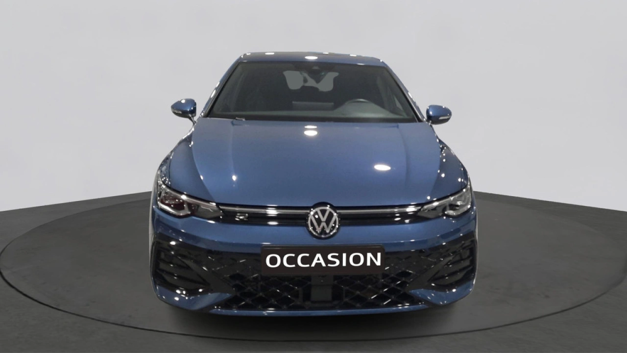 Volkswagen Golf 1.5 eTSI Automaat R-Line Edition | Demo | LED Matrix | 18