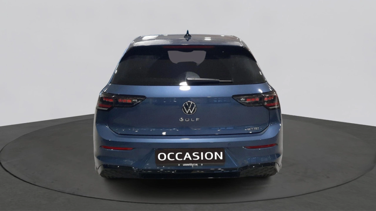 Volkswagen Golf 1.5 eTSI Automaat R-Line Edition | Demo | LED Matrix | 18