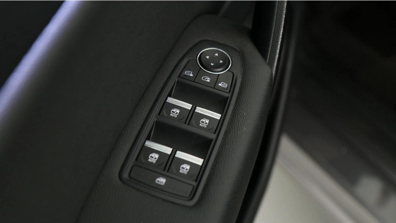 Renault Captur 1.3 TCe 140pk Intens Automaat