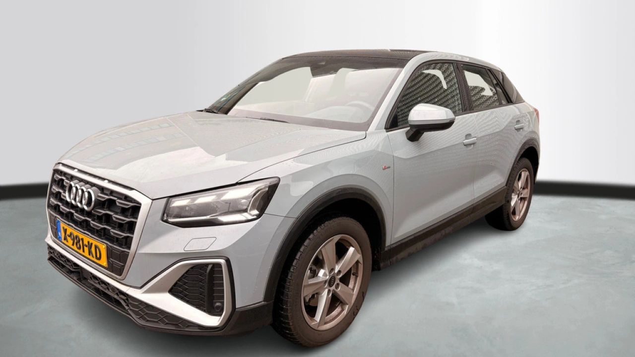 Audi Q2 35 TFSI 150Pk S Edition / Stoelverwarming / Panorama dak / Matrix LED