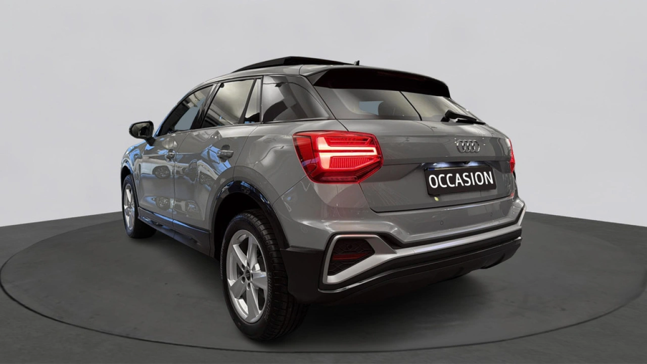 Audi Q2 35 TFSI 150Pk S-Line Edition / Stoelverwarming / Panorama dak / Matrix LED