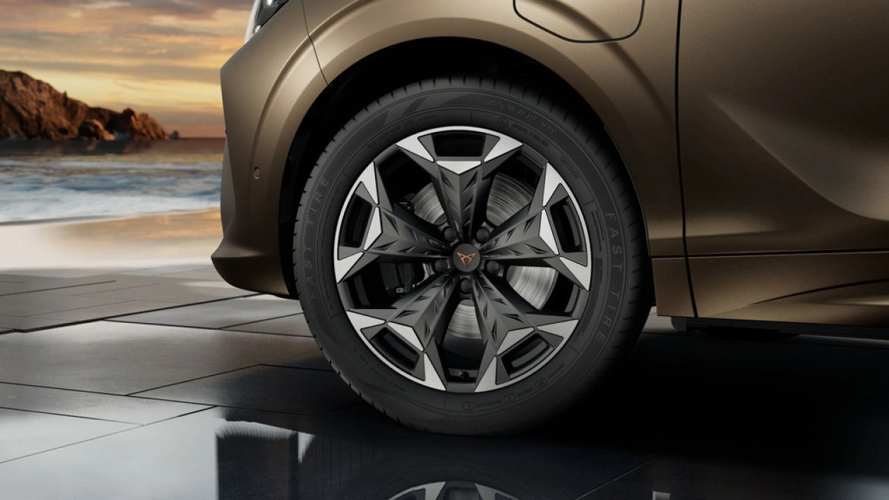 CUPRA Terramar 1.5 TSI e-Hybrid 204 6DSG Business