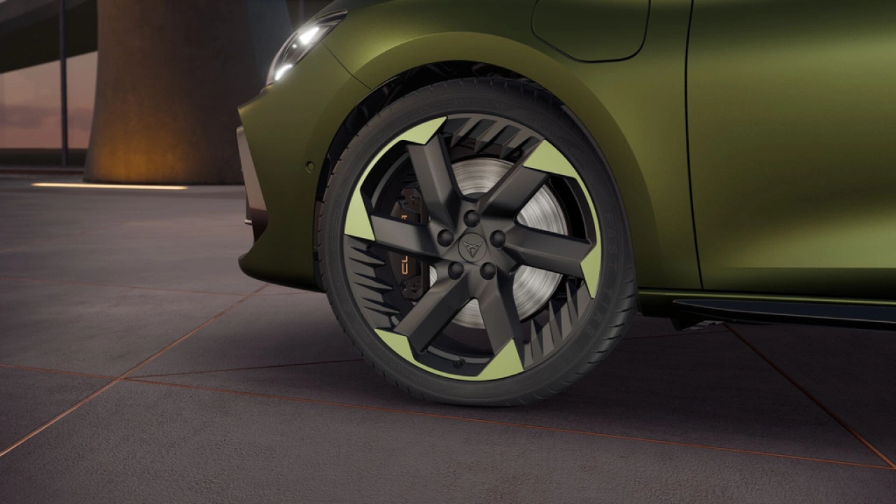 CUPRA Leon Sportstourer 1.5 TSI e-Hybrid 272 6DSG VZ Tribe Edition